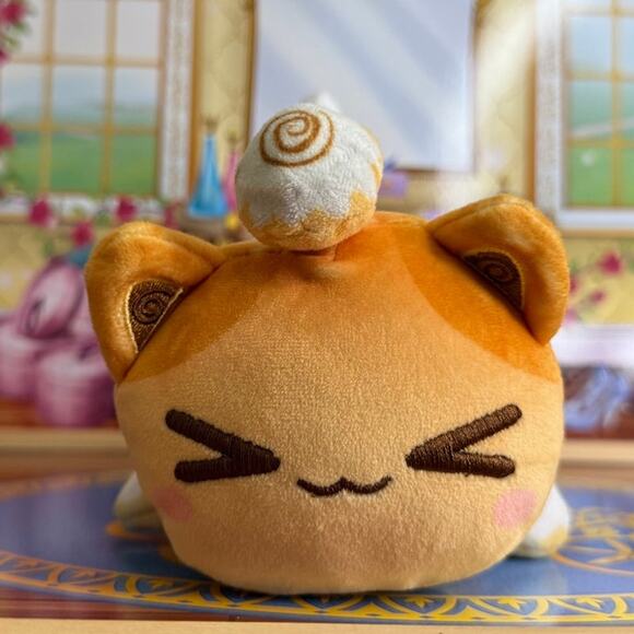 Aphmau MeeMeow | Cinnamon Roll Cat Plush - Picture 5 of 7